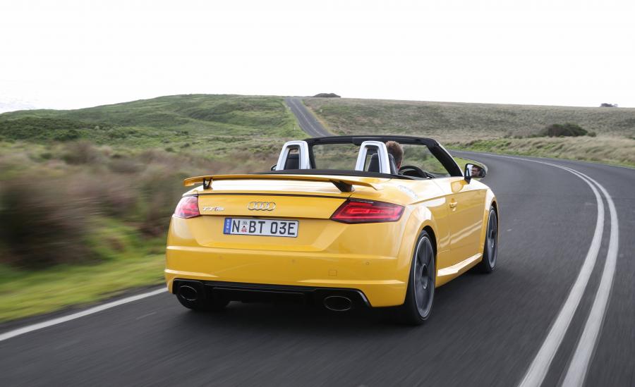  Audi TT RS Roadster (8S) 2017 года  (AU) (фото 28 из 40)